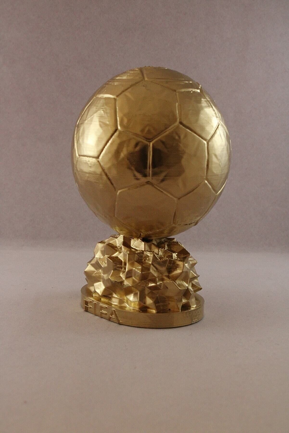 FIFA Ballon d'Or Maketi Orijinal Gold 20 Cm