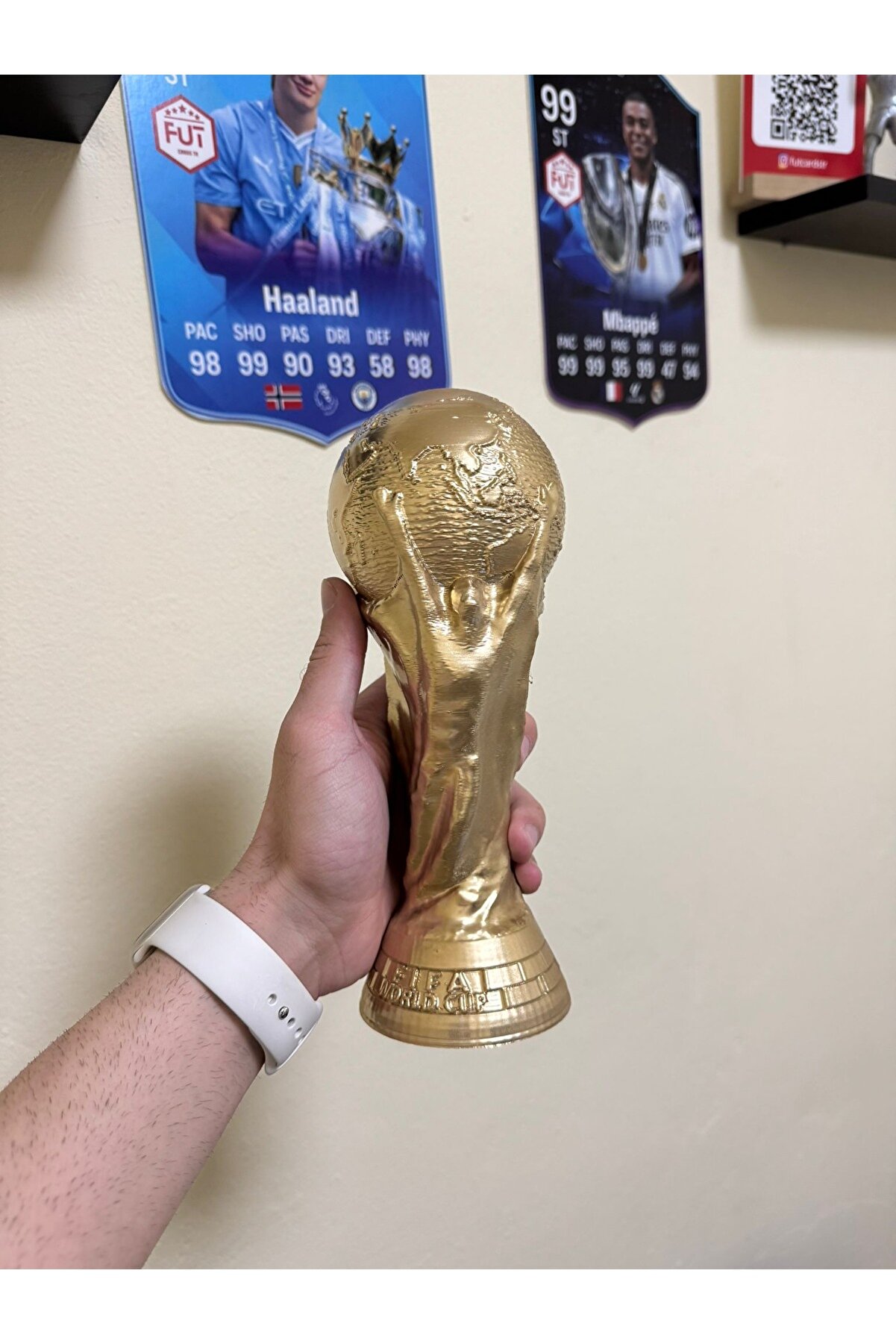 DÜNYA KUPASI 20 CM